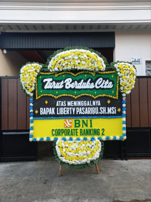 Papan Bunga Duka di Gudang Seng